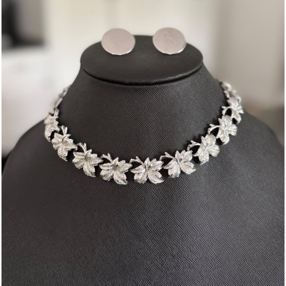 Vintage Coro Silver Tone Flower Necklace & Clip-On Earrings Set Elegant  Jewelry